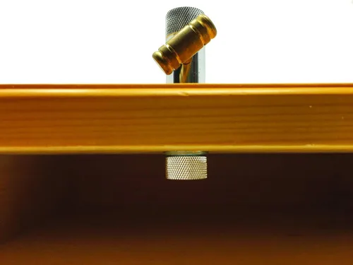 Vista 5 de Creative Angler Estación de atado de moscas de madera con tornillo de banco giratorio, herramientas de atado de moscas y materiales de atado