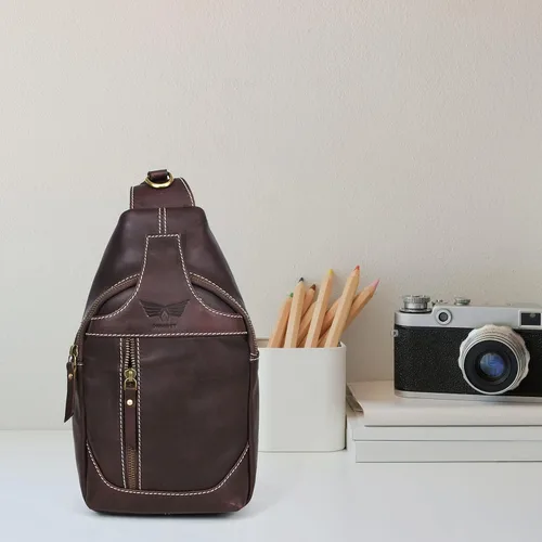 Vista 8 de Bolso bandolera de cuero cruzado Mochila casual Mochila Pecho Hombro Multiusos Diseño atemporal Pequeños Hombres, Marrón oscuro, Bolsos cruzados