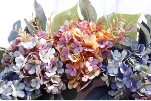 Vista 3 de Corona de hortensias artificiales para puerta delantera, 22 pulgadas, decoración del hogar de boda