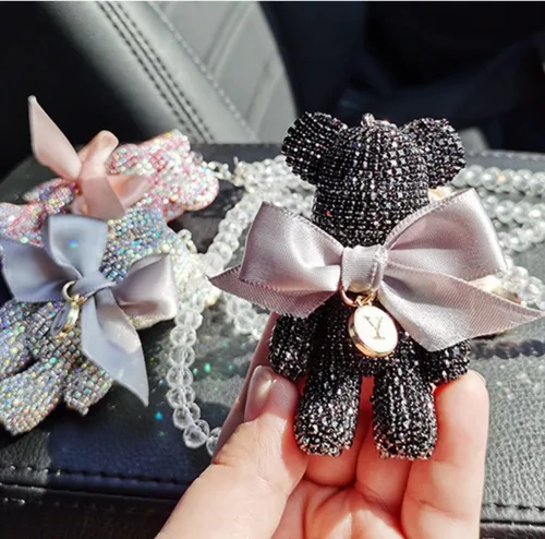 Vista 5 de Bonitos accesorios colgantes para espejo retrovisor de oso con brillantes, ornamentos colgantes brillantes, dijes de oso con diamantes para espejo