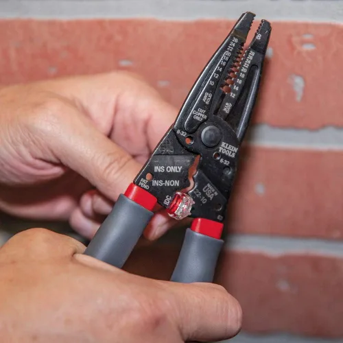 Vista 4 de Klein Tools 1019 Klein Kurve - Pelacables, crimpador/cortador, fabricado en Estados Unidos, herramienta de corte/crimpado/pelado para conectores B e