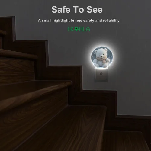 Vista 5 de EKOBLA Bonita luz nocturna de oso, bonito patrón de oso blanco enchufable a la pared con sensor de atardecer a amanecer, luz nocturna LED de 0.5 W