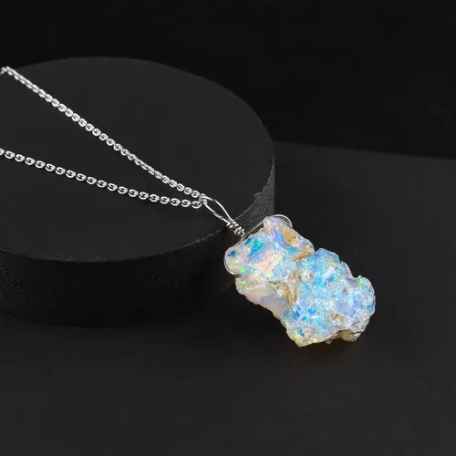 Vista 21 de Collar delicado de plata con piedra áspera de ópalo
