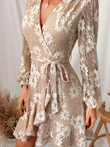 Vista 6 de CUPSHE Vestido de invierno con mangas de burbujas con borlas y cinturón para mujer