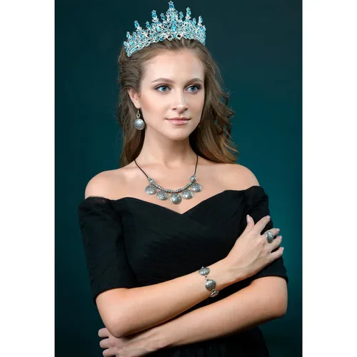 Vista 4 de VELSCRUN Coronas de tiara de princesa para mujer, diadema y banda para cumpleaños, decoraciones y regalos de feliz cumpleaños, Carburo cementado