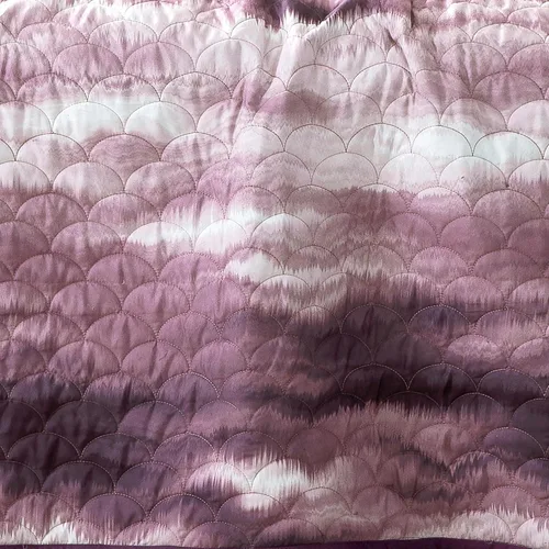 Vista 4 de ESCA - Juego de colcha de 3 piezas Agatha color púrpura lavanda, tamaño Queen, edredón reversible con patrón abstracto de lavanda