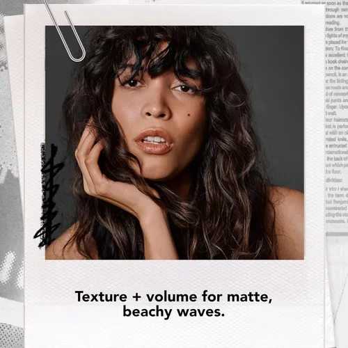 Vista 2 de Bumble and bumble. Surf Sea Salt Spray Voluminizante Añade textura + acabado mate, ondulado recto