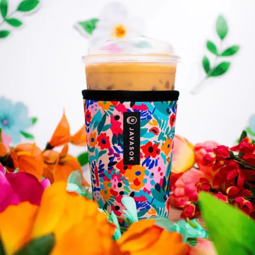 Vista 2 de Sok It JavaSok Funda aislante de neopreno para tazas de café helado y soda fría (Floral abstracto, Pequeño: 16-20oz)