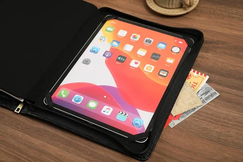 Vista 7 de Portafolio de cuero para iPad Pro/Air de 13/12.9/11 pulgadas, soporte de cuero grabado con soporte para iPad para bloc de notas tamaño carta Negro