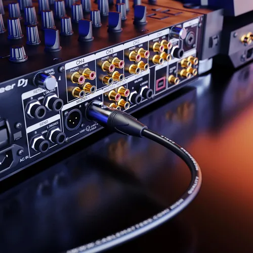 Vista 7 de Cable Matters Paquete de 2 Cables XLR a XLR Premium Cortos - 1 pie, Cable de Micrófono Macho a Hembra, Cordón de Micrófono de Cobre Libre de Oxígeno