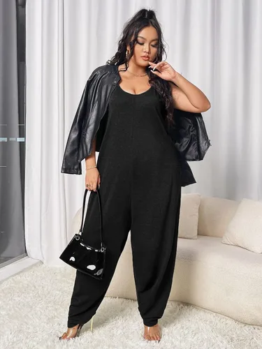 Vista 5 de OYOANGLE Mono casual sin mangas con tirantes y bolsillos para mujer, talla grande