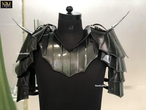 Vista 3 de NauticalMart Armadura de hombros de guerrero gótico, par de hombreras de armadura con gorjea, armadura de caballero de fantasía, ropa LARP, disfraz