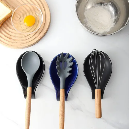 Vista 6 de Nihow Soporte de cuchara de cerámica: 4 pulgadas de soporte estable para utensilios - Soporte de cuchara resistente al calor para encimera de negro