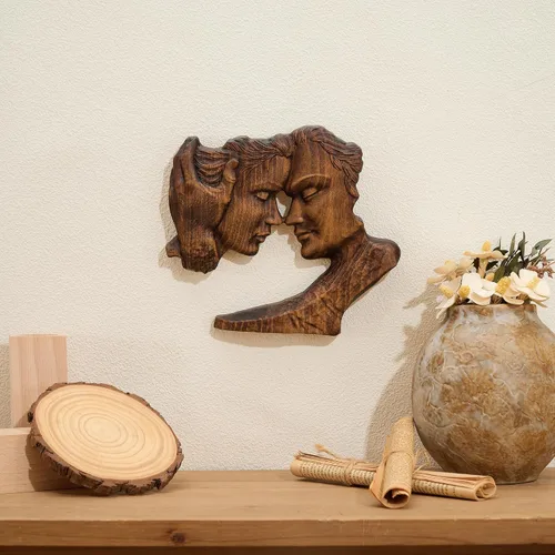 Vista 4 de BGCOPPER Estatua de madera para pareja, esculturas abstractas de pareja para decoración del hogar, regalo de mujer para aniversario, boda