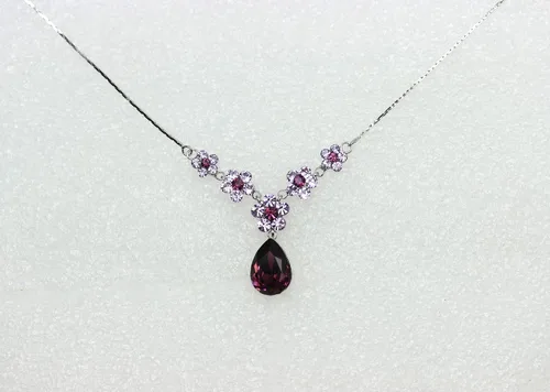 Vista 3 de Faship Precioso conjunto de pendientes y collar floral de cristal