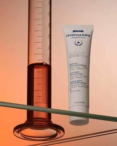 Vista 2 de Isispharma Glyco-A Peeling Medio 1.0 fl oz