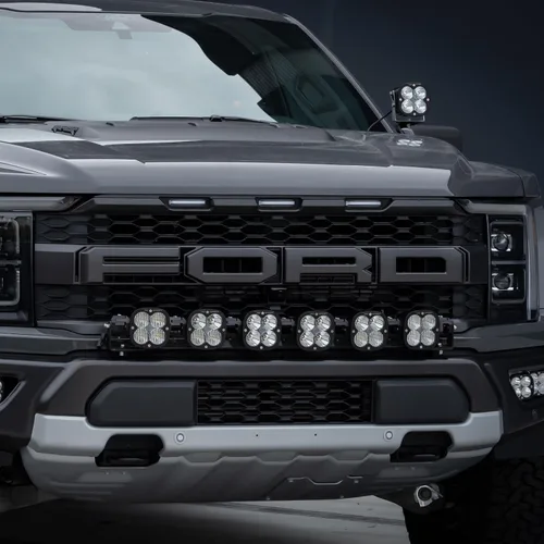 Vista 2 de Baja Designs Kit de luces LED deportivas XL enlazables para parachoques Ford F-150 Raptor 2021+ (patrón múltiple; transparente)