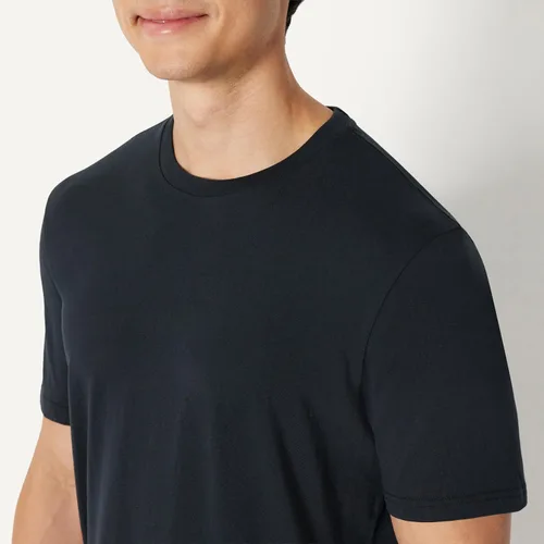 Vista 4 de Amazon Essentials Camiseta de manga corta con cuello redondo para hombre, ajuste regular, paquete de 6
