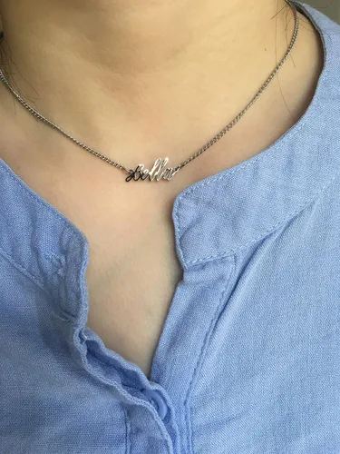 Vista 2 de Collar personalizado con colgante chapado en oro blanco de 18 quilates para mujeres y niñas