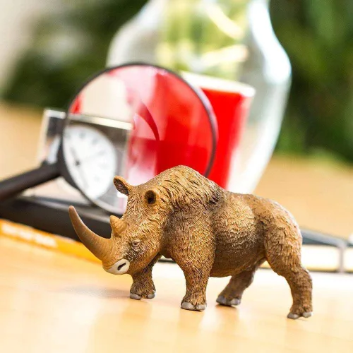 Vista 5 de Safari Ltd. Figura de rinoceronte lanudo – Figura detallada de plástico de 6.75 pulgadas – Divertido juguete educativo prehistórico para niños