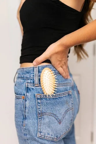 Vista 5 de GranNaturals cepillo de madera para desenredar el cabello - tamaño pequeño para viajes, paquete de de 1