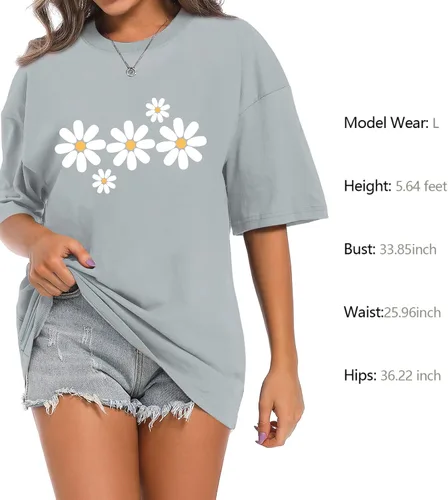 Vista 2 de Faktuzi - Camisas de margaritas para mujer, camisetas de gran tamaño, camisetas gráficas de flores, camisetas vintage con estampado floral y cuello