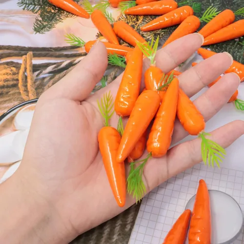 Vista 3 de Honbay 50 piezas de mini zanahorias artificiales de espuma, modelos de zanahorias pequeñas falsas, conejo, zanahorias y verduras para manualidades