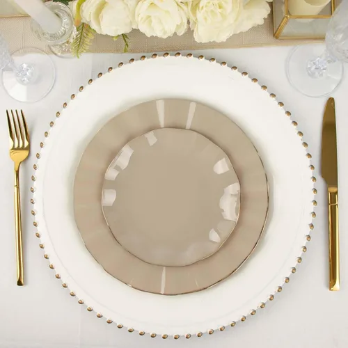 Vista 49 de Tableclothsfactory Paquete de 10 platos redondos de plástico negro de 6 pulgadas para ensalada de postre, platos desechables con borde ondulado