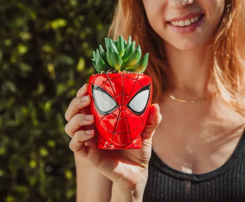 Vista 3 de Toynk Marvel Comics Spider-Man Web-Head - Mini maceta de cerámica de 3 pulgadas con suculentas artificiales, maceta pequeña, plantas