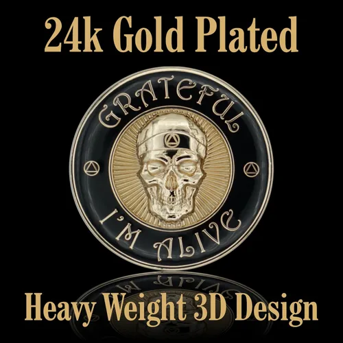 Vista 5 de The Token Shop - Moneda de sobriedad de Grateful I'm Alive, medallón de chip AA de calavera esculpida en 3D, alcohólicos anónimos de oración de Oro