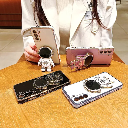 Vista 2 de Funda para Samsung Galaxy S22 con soporte de astronauta, funda galvanizada de lujo con protección para cámara, lindo patrón lateral de corazón