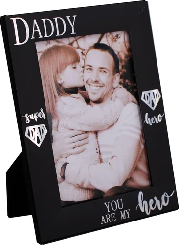 Vista 5 de DADDY YOU ARE MY Hero - Marco de fotos para el día del padre, regalo para papá, metal negro grabado 4 x 6 pulgadas (DADDY HERO vertical)