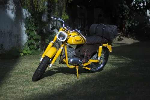 Vista 20 de Bolsa de lona para motocicleta de cuero genuino de grano completo resistente de inspiración militar Alforja Bolsa de fin de semana Con correas