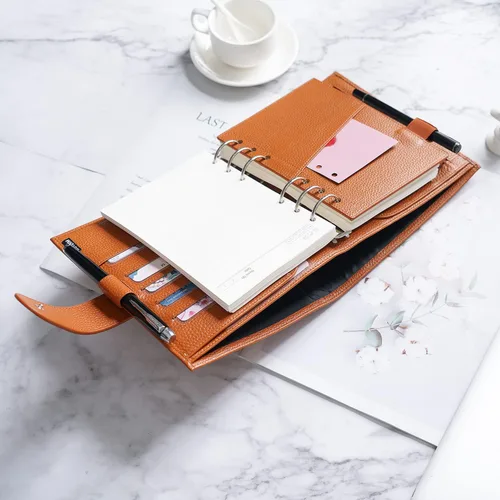 Vista 5 de Moterm Planificador de anillos de lujo para todo el personal – Organizador de carpeta de cuero genuino (naranja quemado, anillo de 1.181 in)