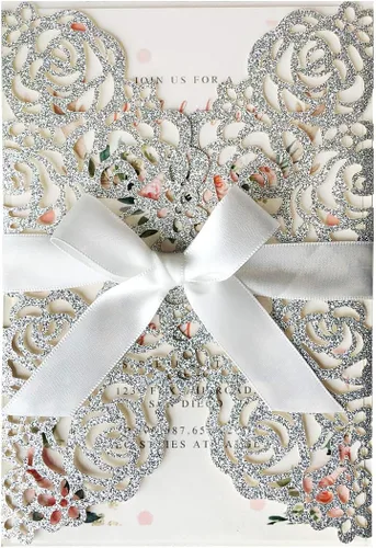 Vista 10 de 50 tarjetas de invitación de boda doradas de 5.12 x 7.28 pulgadas con lazo burdeos cortado con láser, invitación para despedida de soltera Purpurina