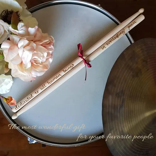 Vista 5 de Baquetas personalizadas de tamaño 5A con grabado láser en madera, regalo personalizado para músicos, bateristas, banda - Instrumentos musicales