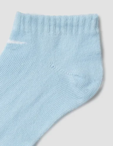 Vista 36 de Nike Kids' 6-Pack Performance Socks