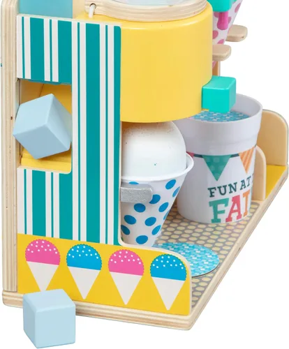 Vista 5 de Melissa & Doug ¡Diversión en la feria! Juego de comida de madera con cono de nieve y granizado - Certificado FSC
