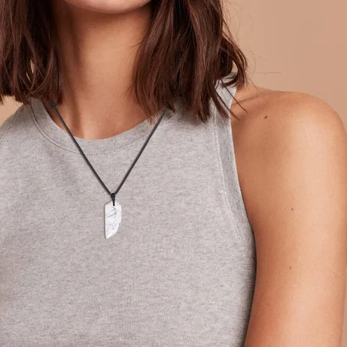Vista 3 de COAI - Collares para parejas con colgante de diente de lobo, sin metal, Negro, N514-3
