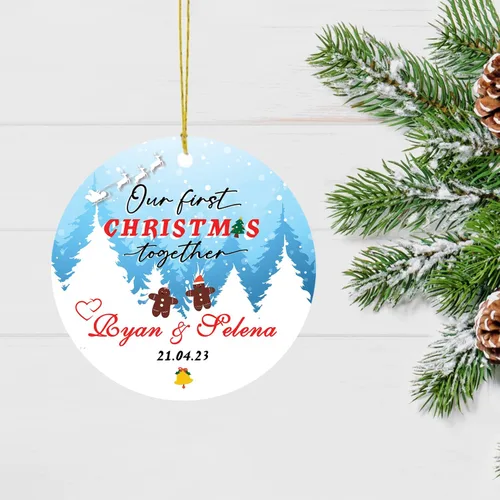 Vista 5 de Adorno de Navidad personalizado para parejas, adorno de nuestra primera Navidad juntos, regalo de recuerdo personalizado para parejas, adorno
