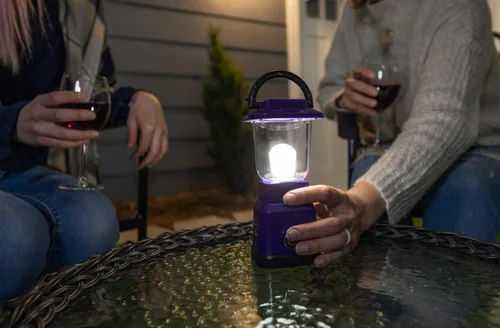 Vista 7 de Enbrighten Mini linterna LED para campamento, funciona con pilas, 200 lúmenes, 40 horas de funcionamiento, 3 modos, luz nocturna para niños, ideal