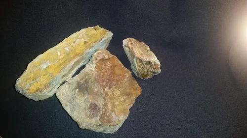 Vista 2 de 1 libra de mineral Colorado Gold genuino