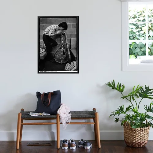 Vista 3 de AllPosters Póster de pared Johnny Marr-Uea 84 sobre marco negro, 23 x 33 pulgadas