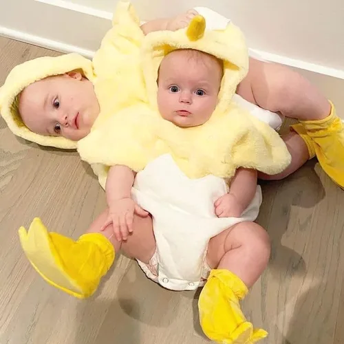 Vista 2 de Disfraz de pollo para bebés niños y niñas, de manga corta, con broches de presión, mameluco de felpa para recién nacido, disfraz de huevo de pollo