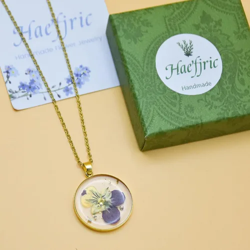 Vista 150 de Pressed Flower Necklace Gift for Women Personalized Handmade Necklaces Birth Flower Necklace