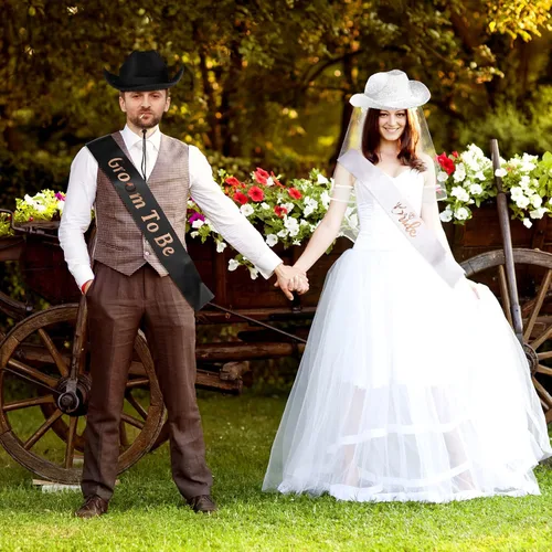 Vista 4 de SATINIOR 2 piezas de sombrero de vaquero con velo, novio y novia, 2 piezas de novia y novio para ser Fajín de despedida de soltera para mujeres