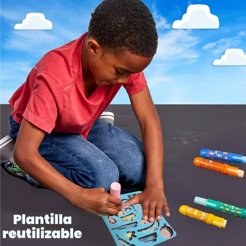 Vista 4 de Arte de tiza Bluey oficial, paquete de 5, tiza vibrante para acera para niños, incluye 5 tizas, soportes para tiza y plantilla reutilizable, Teal