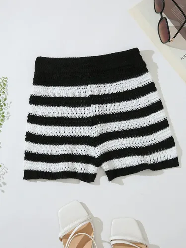 Vista 5 de GORGLITTER Pantalones cortos de punto de ganchillo a rayas para mujer, parte inferior de bikini