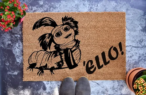Vista 2 de Labyrinth Inspired 'Ello Worm – Movie Caterpillar – Felpudo personalizado – Regalo de boda – Regalo de inauguración de la casa – Felpudo delantero