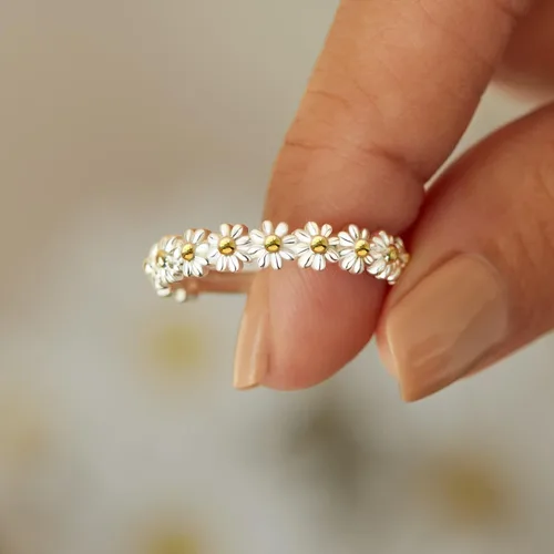 Vista 3 de Story Jewellery Thinking Of You - Anillo para mujer, diseño de margaritas con texto en inglés "I Think About You Every Daisy", anillos chapados